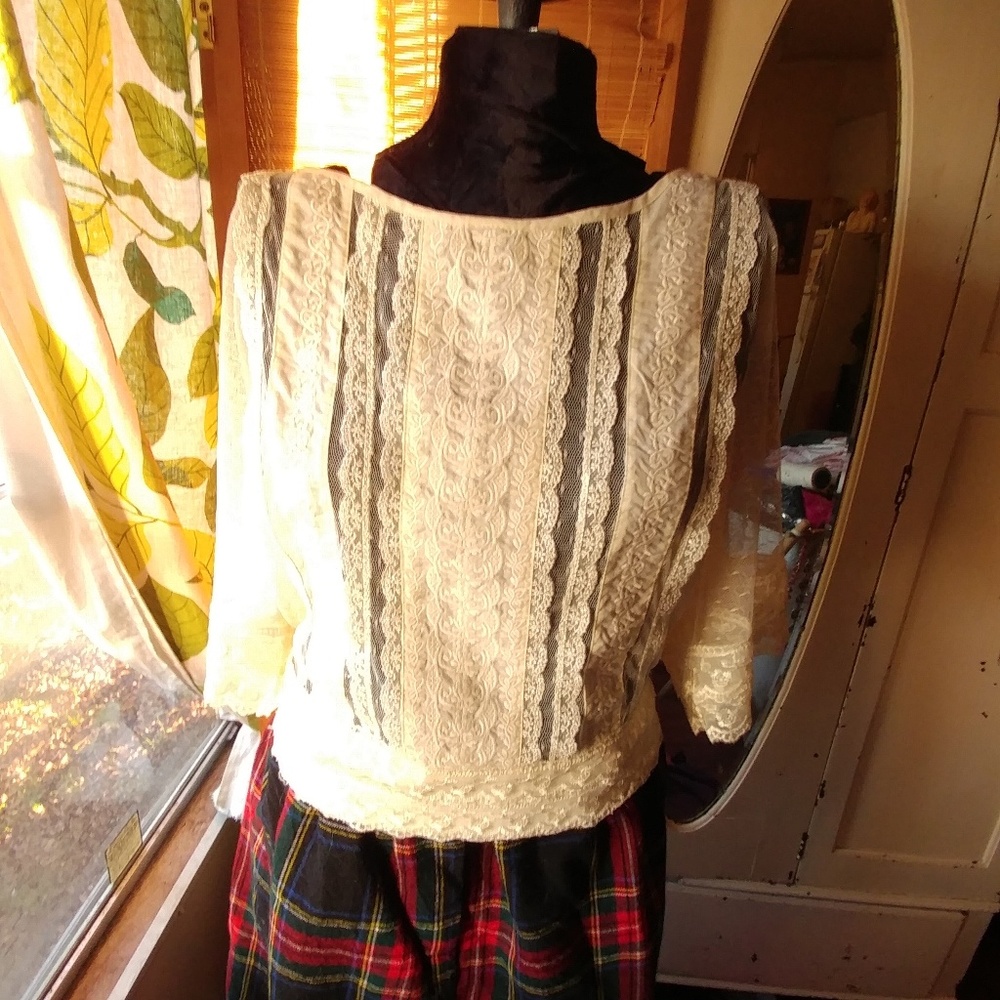 Cute lace victorian style top